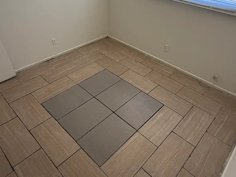 536 North Cir #4 — Photo 22