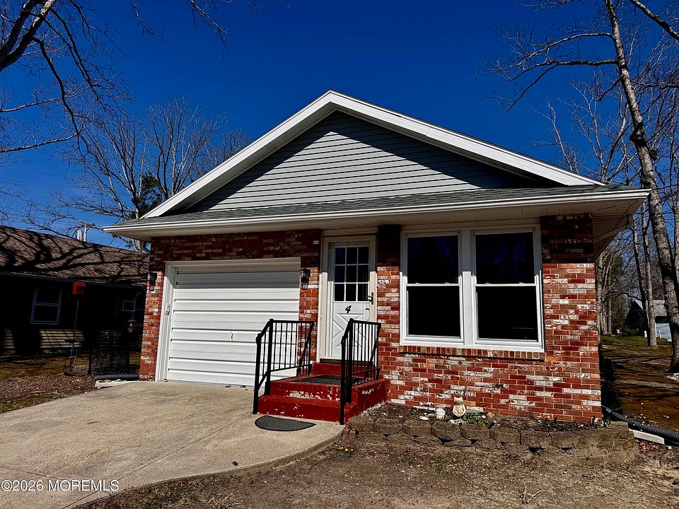 1st image of 4 Dogwood Road