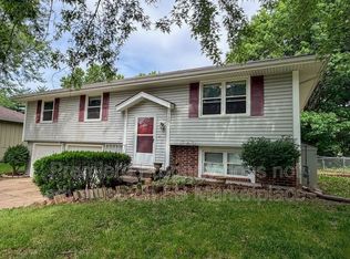 1201 NE 9th St, Blue Springs, MO 64014