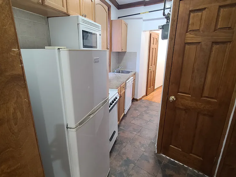 34 Watts St #11 — Photo 2