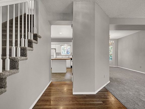 3rd image of 8720 Massey Cir