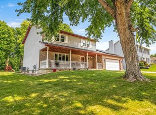 1071 Arapaho Dr, Freeport, IL 61032