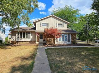 26652 Sheringham Rd, Perrysburg, OH 43551