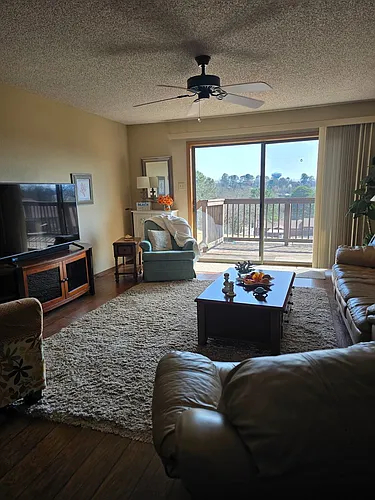 210 Carl Dr #B6 Photo 1