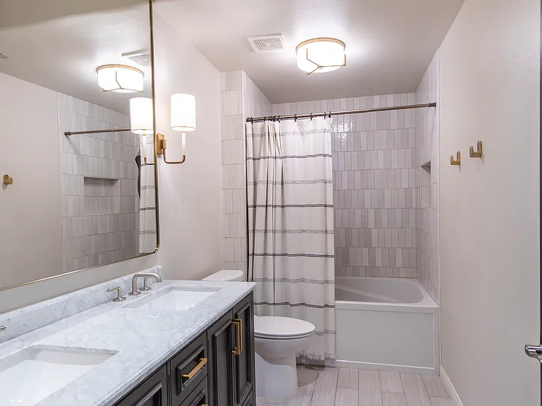 9550 E Thunderbird Rd #138 — Photo 5