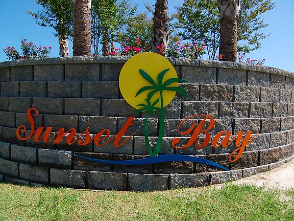 4th image of 637 Pinnacle Way