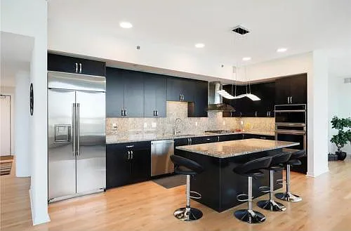 3 bed, 1062 sqft, $7,999 — Photo 2