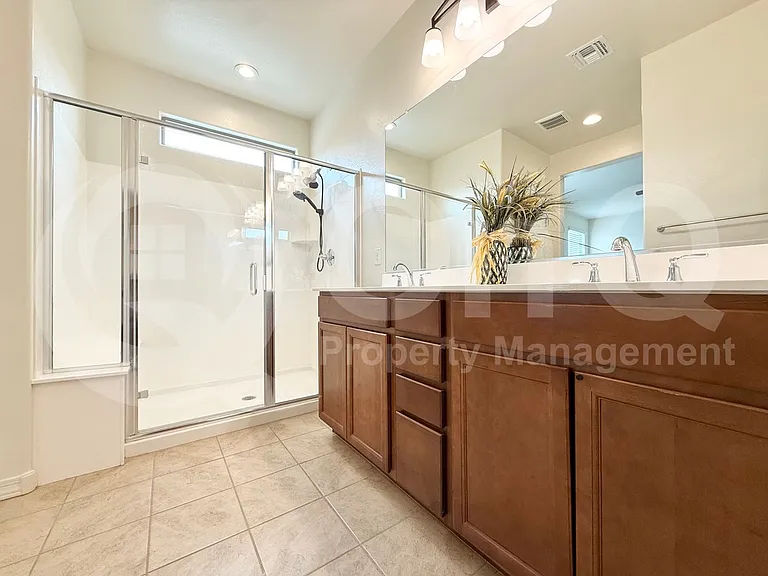 5734 W Getty Dr — Photo 18