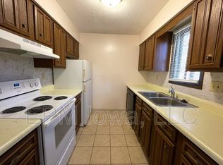 1620 Seminole Ave NW APT 1, Cedar Rapids, IA 52405
