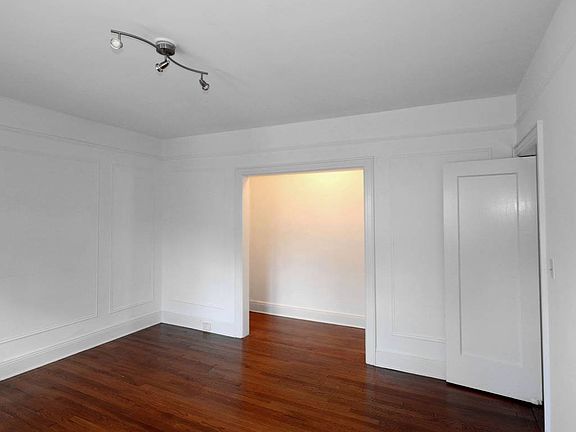 5th image of 7 Edgewood St