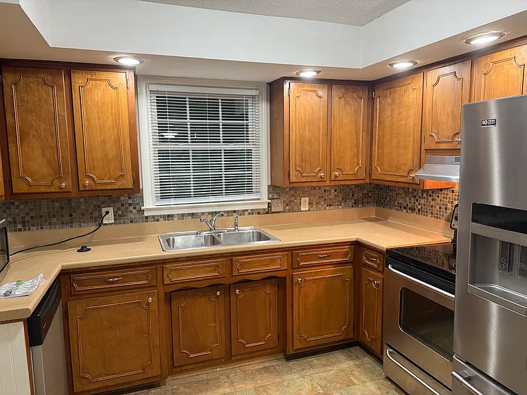 1706 Indian Hills Rd — Photo 3