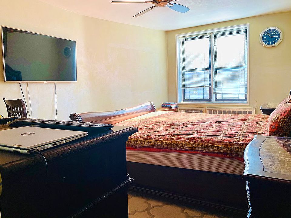 1st image of 43-25 Douglaston Pkwy APT 3C