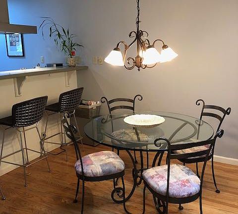 Dining area off kitchen