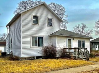 855 Hawley St, Jesup, IA 50648