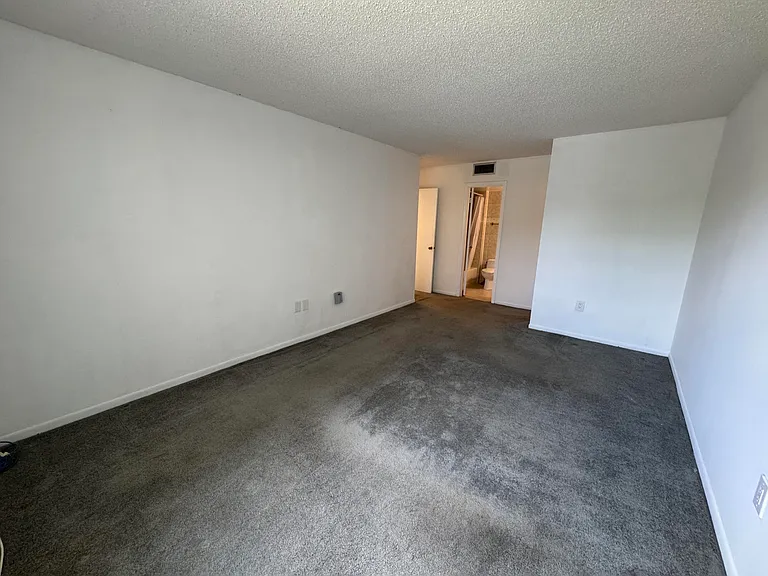 4990 E Sabal Palm Blvd — Photo 14