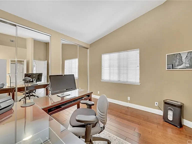 40 Promontory Park — Photo 20