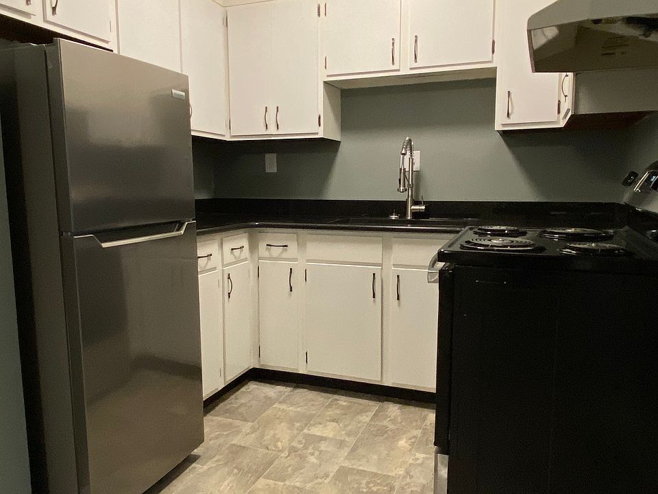 1st image of 816 12th Ave #10