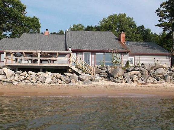 Nice Deck on the Beach