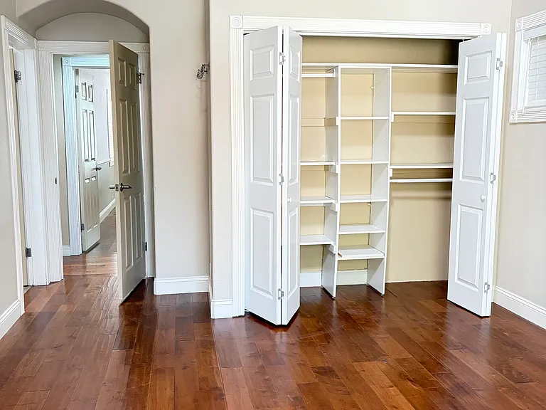 6815 Hampton Dr — Photo 18