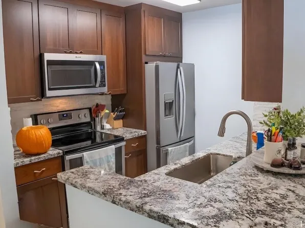 95-510 Wikao St APT D201, Mililani, HI 96789