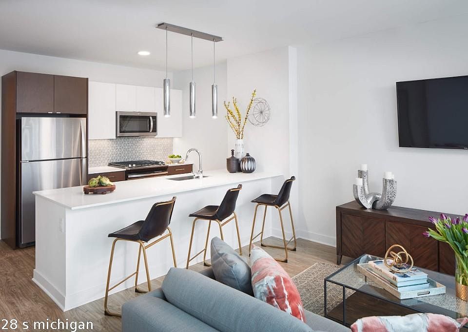 1st image of 1328 S Michigan Ave #1417
