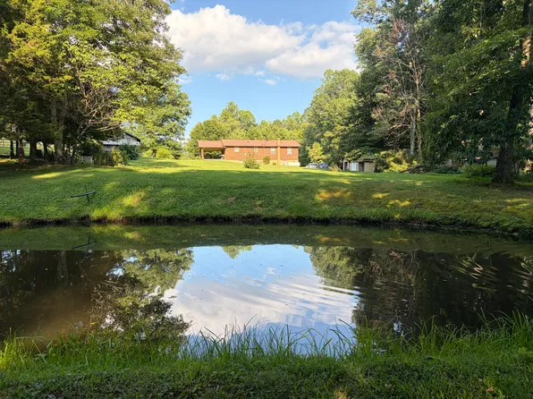 4221 Tarr Ridge Rd, Frenchburg, KY 40322