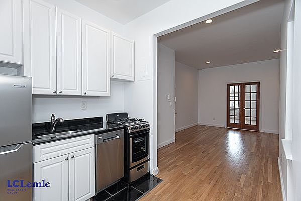 1st image of 1592 2nd Ave #5FN