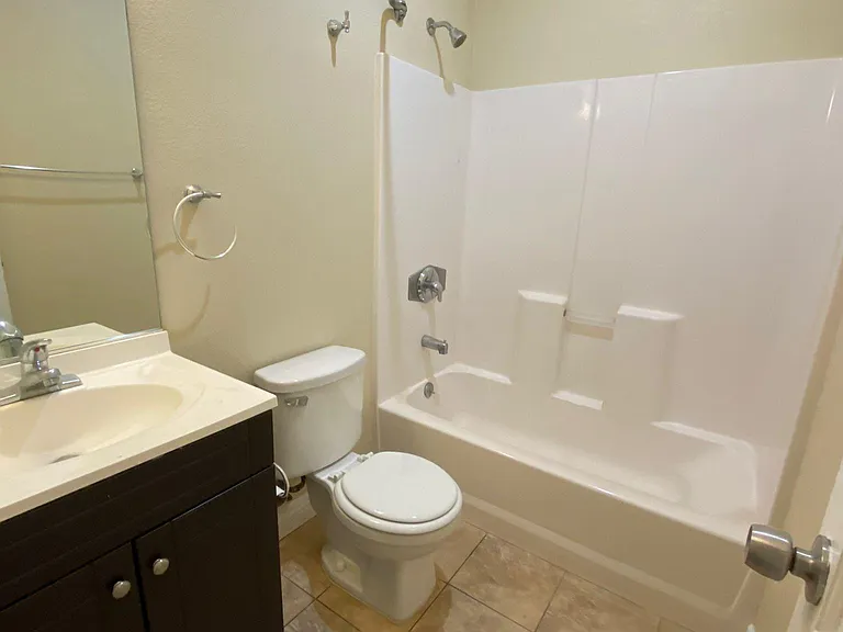 402 S Sycamore St #402 — Photo 16
