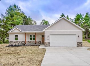 13025 Sunset Cir NW, Uniontown, OH 44685