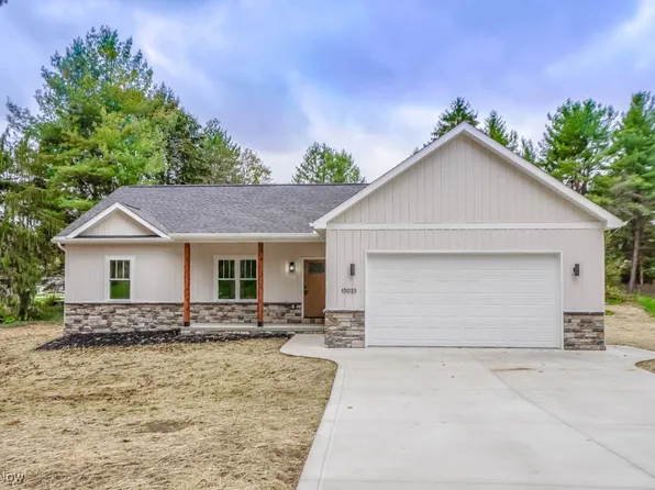 13025 Sunset Cir NW, Uniontown, OH 44685