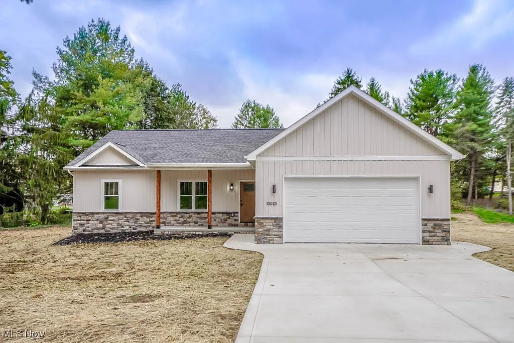 13025 Sunset Cir NW photo 1