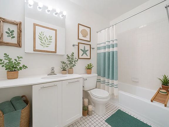 4th image of 236 E 36th St APT 4F