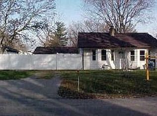 19700 Hilton Dr, Southfield, MI