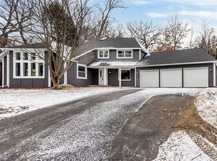 14010 Minnehaha Pl, Wayzata, MN 55391