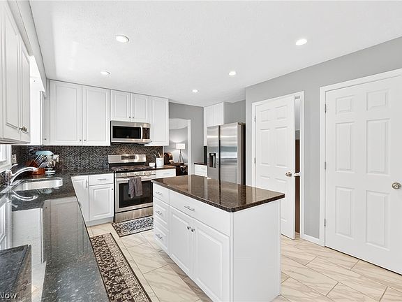 5th image of 25643 Rustic Ln