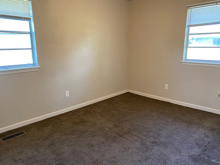 4808 Sunset Ter — Photo 14