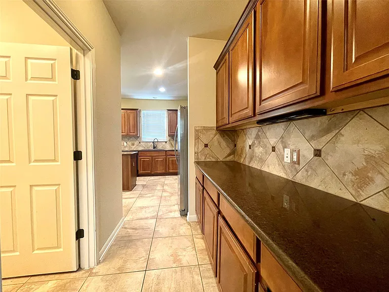 20625 Farm Pond Ln — Photo 5