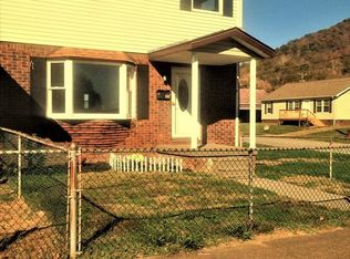 201 Hickory St, Nitro, WV 25143