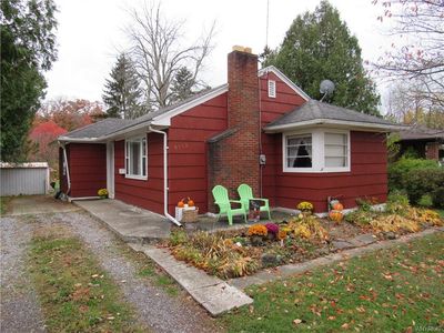 9525 Cayuga Dr, Niagara Falls, NY, 14304