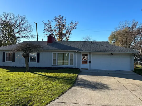 1666 Beverly St, Keego Harbor, MI 48320