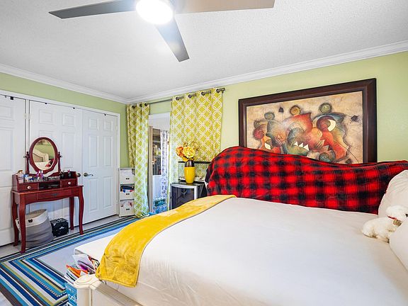 4th image of 451 Saxony Way #451