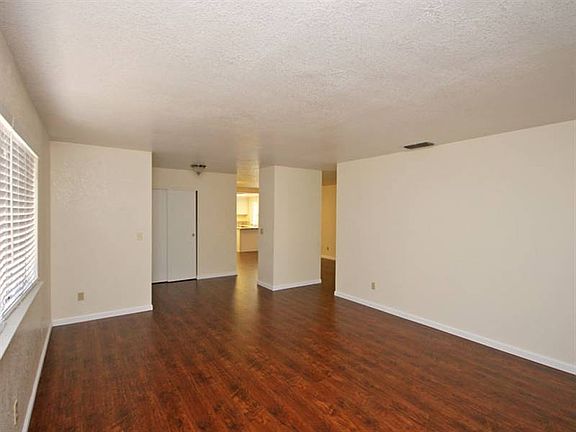 5th image of 7716 Countryfield Dr
