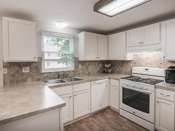 5th image of 7363 Woodlow Dr