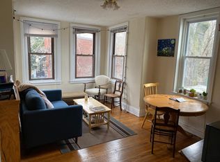 422 S 43rd St #3, Philadelphia, PA 19104