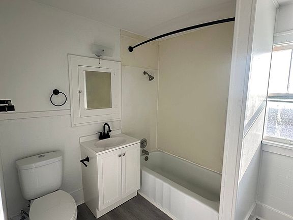 2nd image of 1425 N 14th St APT 2