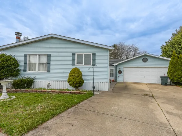 59 Maple Ln, Manteno, IL 60950