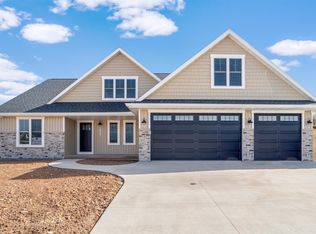 N9230 Laura St, Appleton, WI 54915