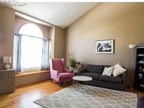 Front living room 18x15
