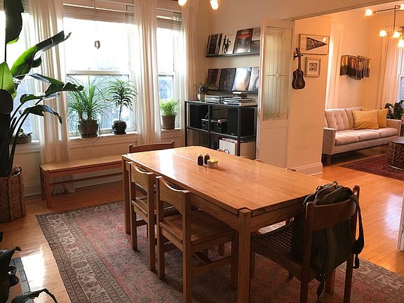 3rd image of 4157 N Wolcott Ave APT 2N