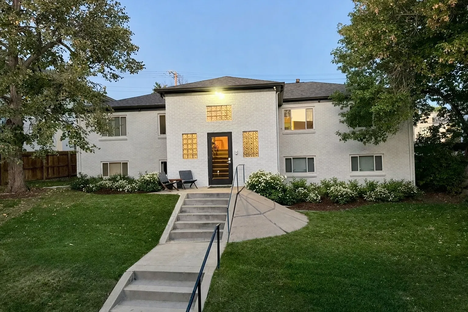2 bed, 830 sqft, $2,150 — Photo 1